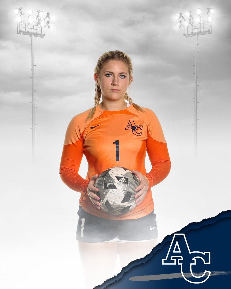 SoccerBoostMav's tweet photo. Happy Birthday to our favorite keeper Emily!!! https://t.co/8wuoRn3AgF