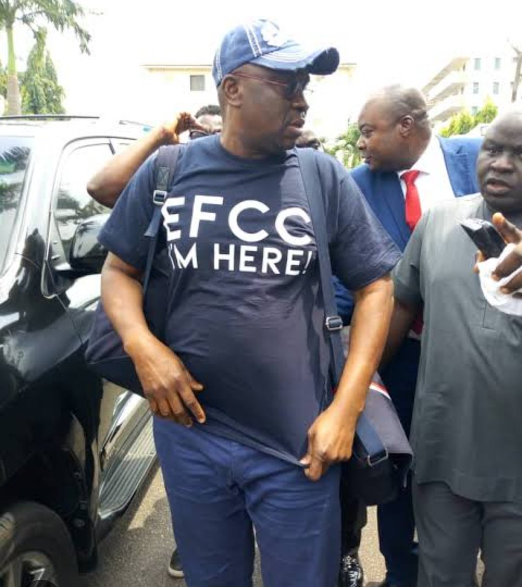 Yahaya Bello lost a golden opportunity to direct the narratives. The day after Fayose completed his term, he made a comical show of reporting to the EFCC. He proved he is not a flight risk. His case is still being heard while he walks about. Efcc will now go Gestapo on Bello.