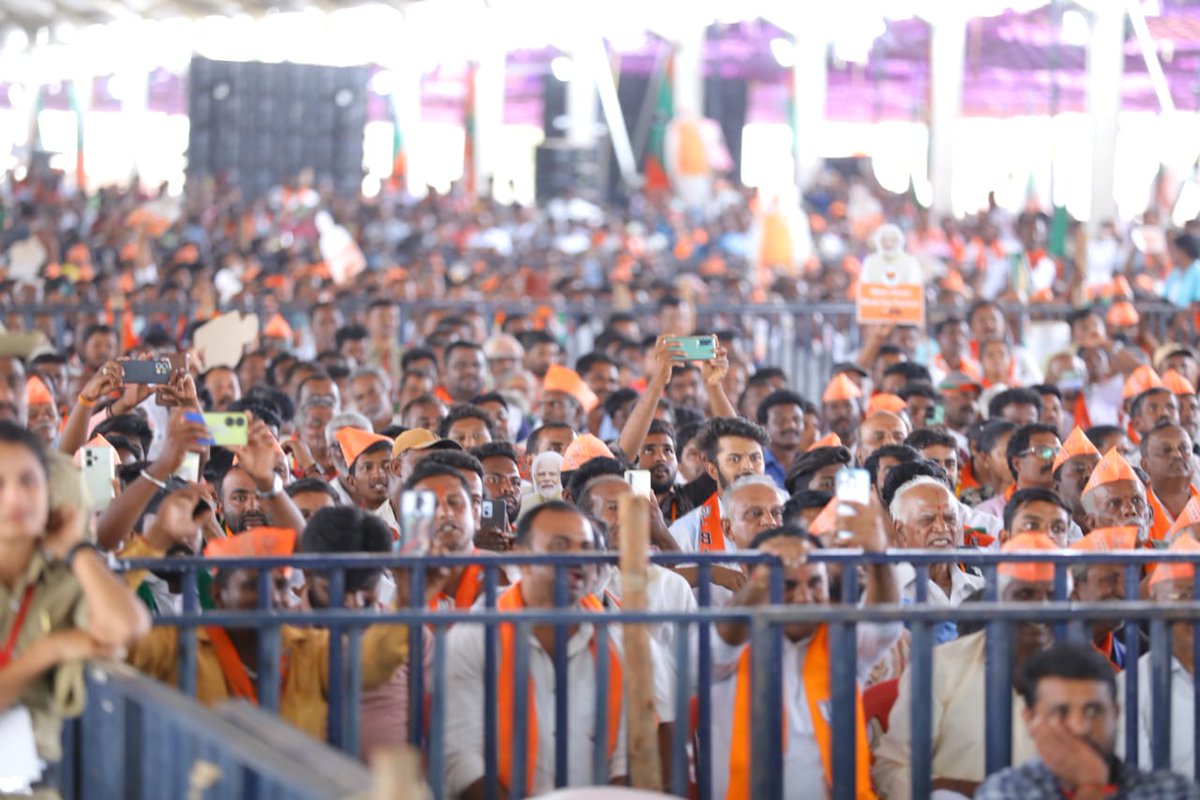 Bjpformandya's tweet image. Issue of Congress and Indi-Alliance is Modi
But Modi's focus is development of 21st century India.
#Congress | #INDIAAlliance #Modifordevelopment #PhirEkBaarModiSarkar #ModiAgain2024 | #Bjp4mandya
#AntiBjpKailashChoudhary 
#LoveJihaad | #BangaloreRains 
#Karnataka | #TSTTPD