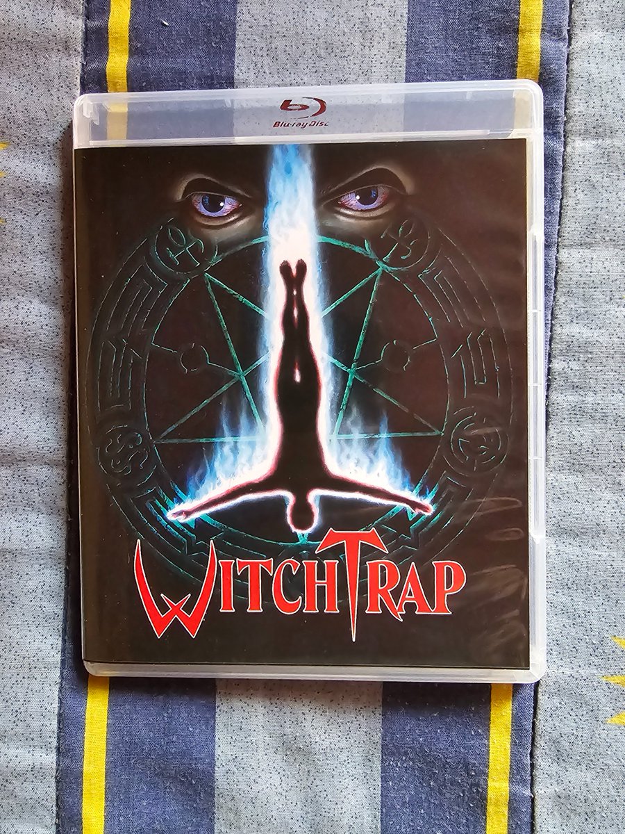 Watching - Witchtrap aka The Presence (1989) from @VinegarSyndrome A team of Parapsychologists & Private investigators are sent to a mansion to find out if it's really haunted & starring @LinneaQuigley  #PhysicalMedia #HorrorFamily #VinegarSyndrome #HorrorCommunity #Witchtrap