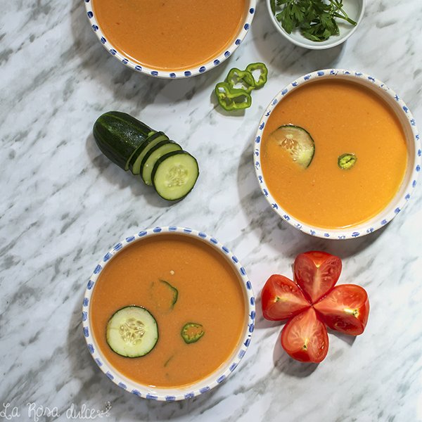 Gazpacho andaluz, receta de mi madre. larosadulce.com/2015/07/gazpac…