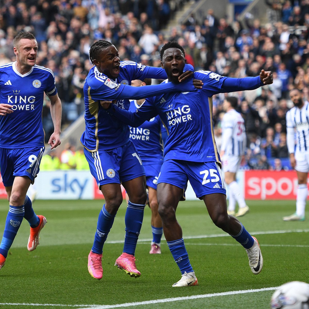 Wilfred Ndidi scores the opener for Leicester City in their important home win over Josh Maja (8 mins) & West Brom.

#LEIWBA
