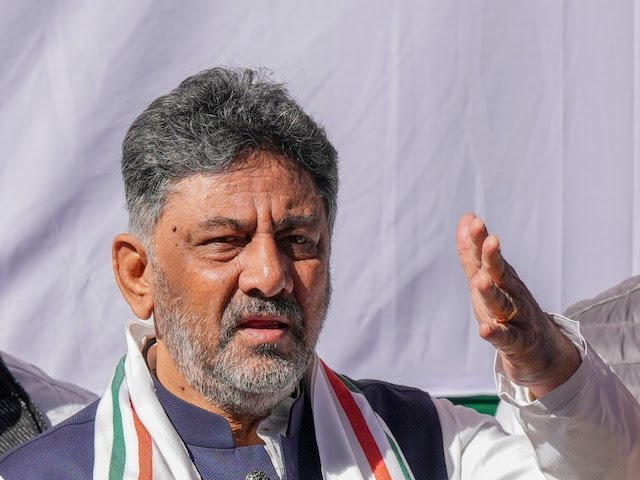 BIG NEWS 🚨 Case filed against Karnataka Deputy CM DK Shivakumar for allegedly promising voters regular water supply if they vote for his brother, DK Suresh. As per BJP's video, he said 'I have come here for business deal.. there are 2,500 houses with 6,000 voter. You need CA