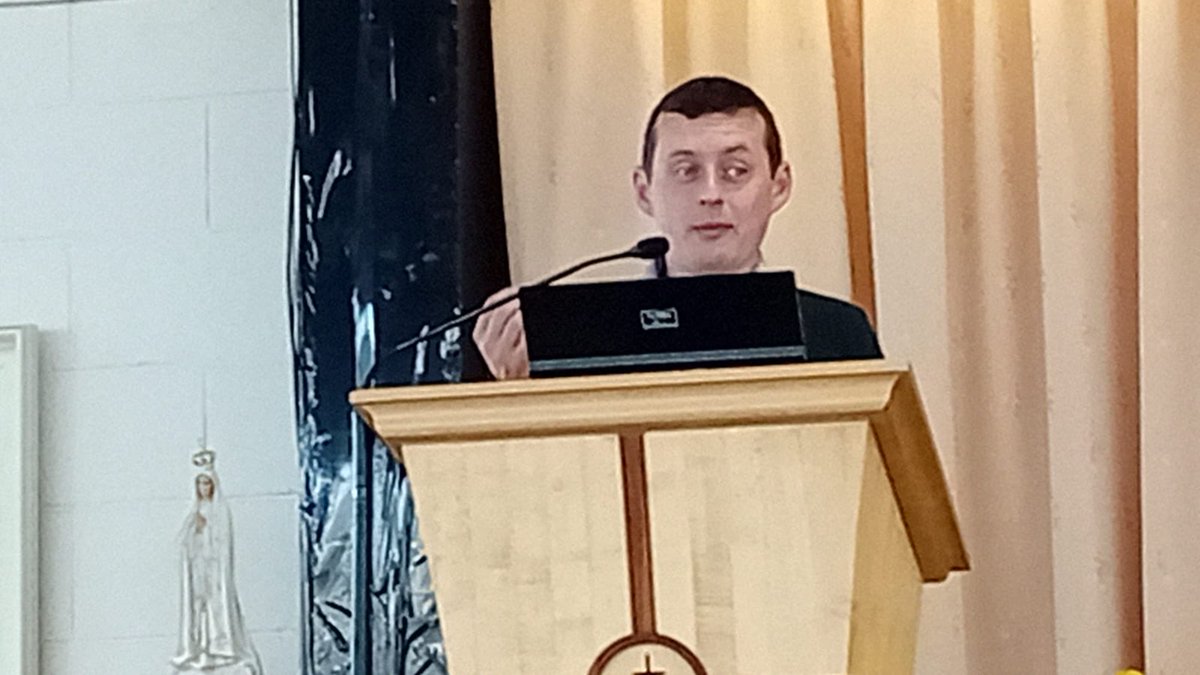 Rev Julian Drapiewski speaking about coming to live in Ireland as a newly married man. Acknowledging how lots of people do not grow up in their faith, it remains childish. Faith is a life style choice. I live my faith. @synodalpathway @Synod_va