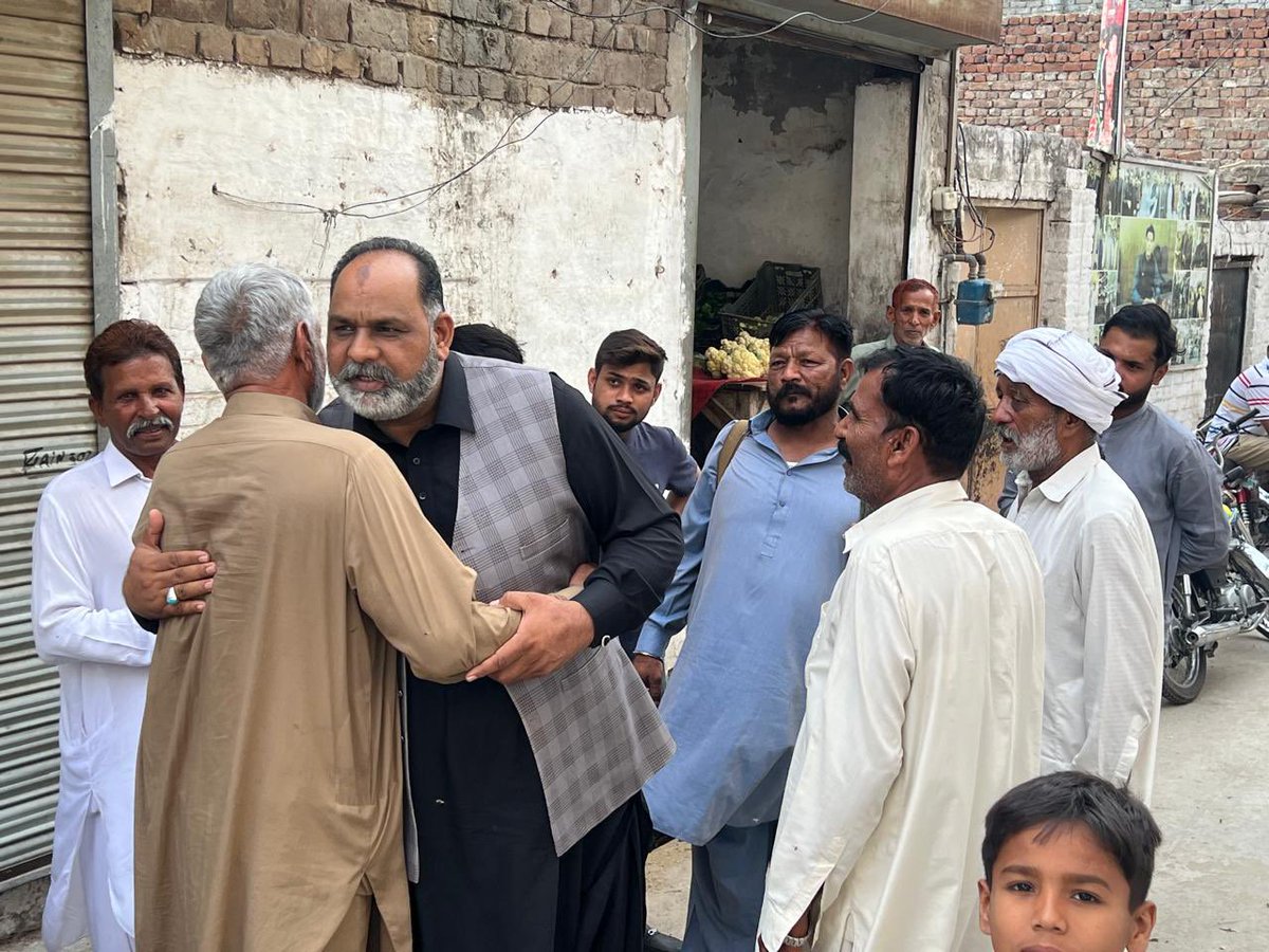 HajiWaqarMPA's tweet photo. Out in the constituency #PP65 https://t.co/8WBgVq9aXL