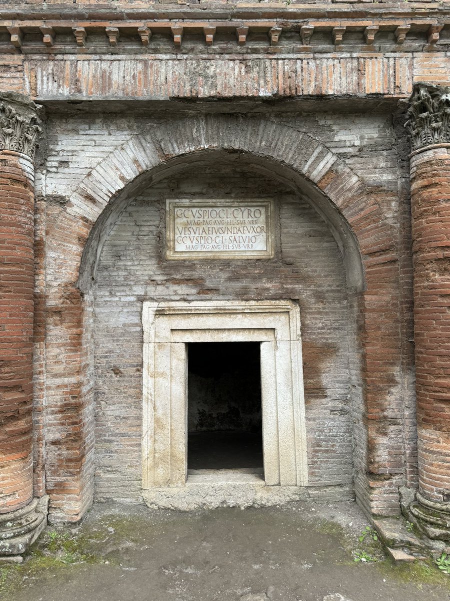 Pompei, necropoli di Porta Nocera …