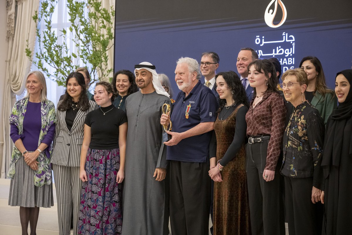 Proud to honour 8 community heroes at the 11th #AbuDhabiAwards today for their outstanding contributions across healthcare, sustainability, education and empowerment. Their selfless efforts inspire us all to serve society. Congratulations to all award winners! #UAE #Inspiration