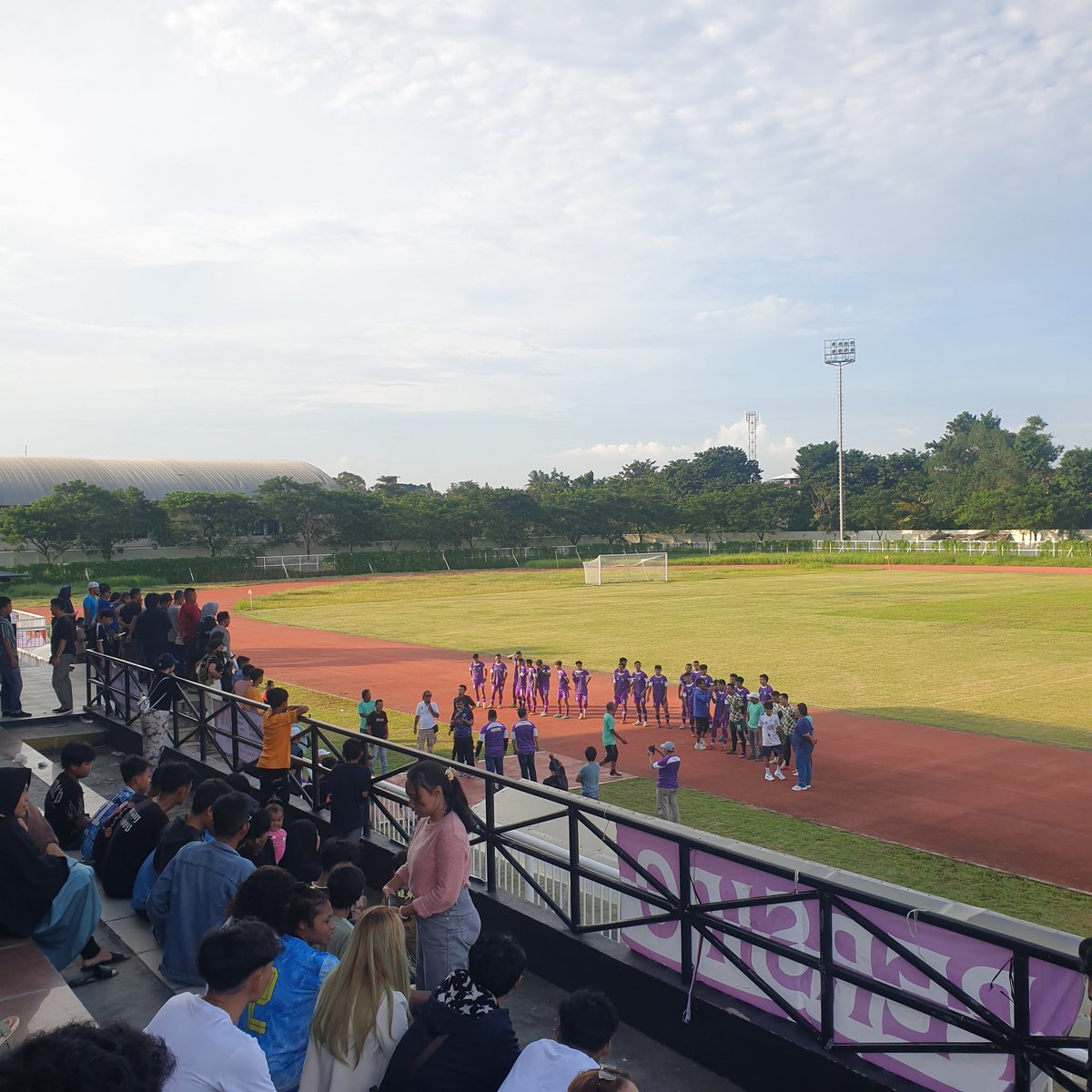 Groundhopping (20 April 2024)
.
⚽️ Persipo Poerwakarta
🏟 Std. Purnawarman, Pwk
📍Friendly Match
.
Big thanks Purwakarta Lads 🍻✋