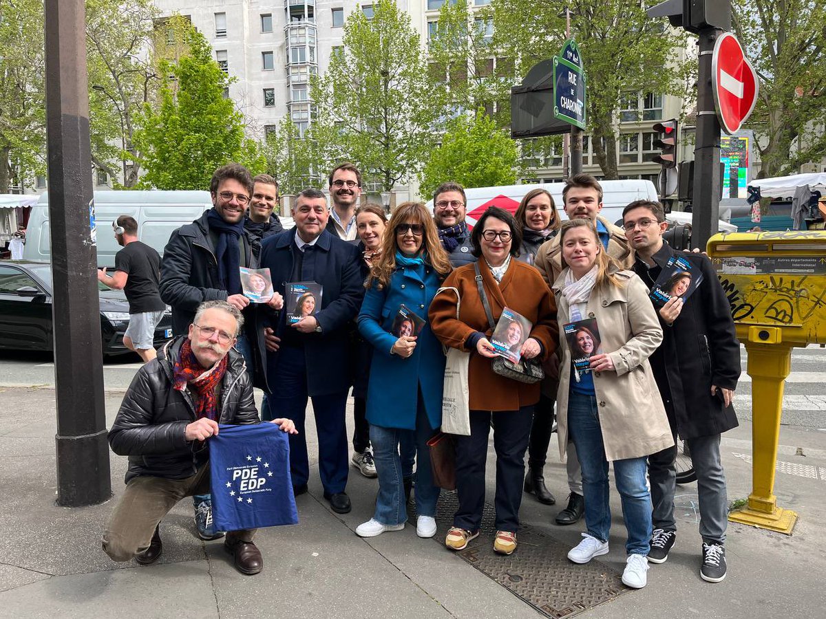 🇪🇺Au marché Charonne ce matin pour promouvoir la liste @BesoindEurope emmenée par @ValerieHayer ! #BesoinDEurope #9juin2024 #Paris11 #Paris20