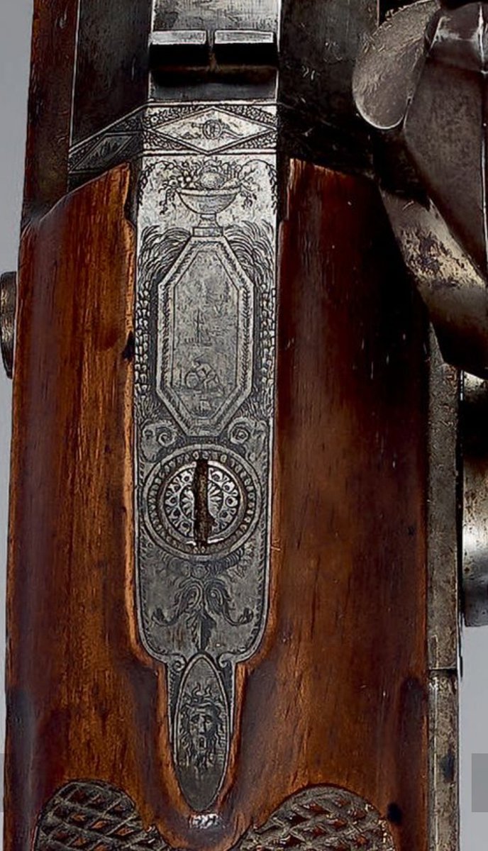 AlainGasquet's tweet photo. Flintlock rifle of the Manufacture of Versailles, designed by the famous gunsmith Nicolas-Noël Boutet, given to Director Lazare Carnot. His initials (LC) are engraved, in a similar fashion as for the models made for other Directors of the First French Republic. https://t.co/vT5ZcnNVcZ