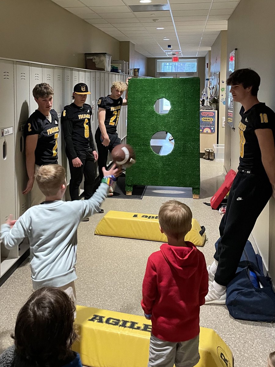 Thanks to some of our players for teaching our future Trojans how to throw last night at the Eastern Elementary carnival.  Way to Invest in others.  #RALI