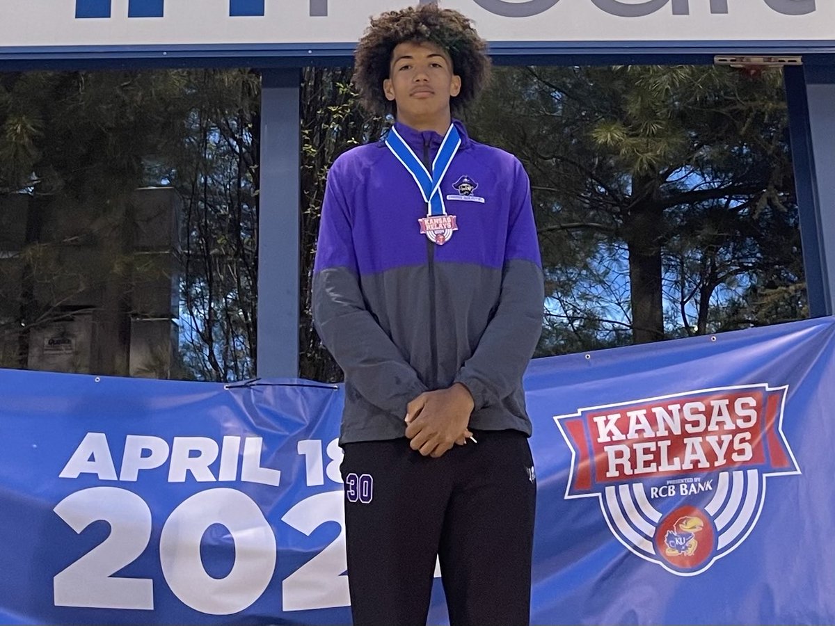 Congratulations to DJ Thomas for medaling in the steeplechase. DJ ran an incredibly tough race and had a great kick at the end to get on the medal stand.