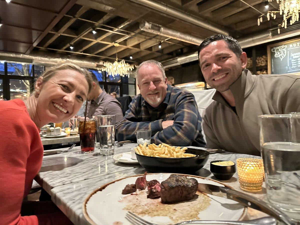 Dinner last night w/ THE @JonBloom ! My hubby - daughter & I haven’t laughed that hard in a long time ! #goatcheese Great to catch up w/ an old co worker & kick a$$ person. @Timberwolves @Suns BTW … amazing meal @thebutcherstale 😋 1 of the best in Mpls