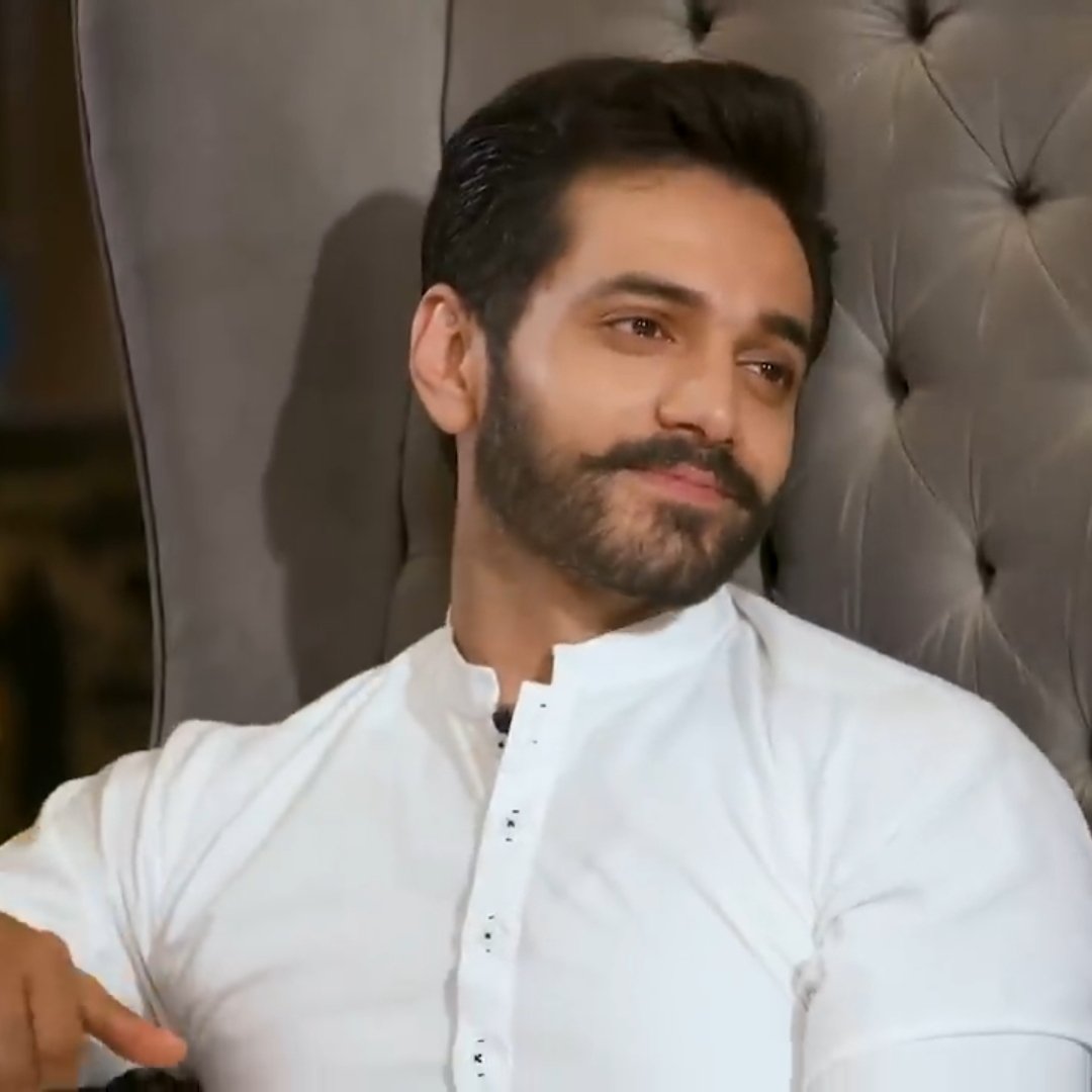 Retweet if you think murtasim is hot 🔥 

We want tere bin 2