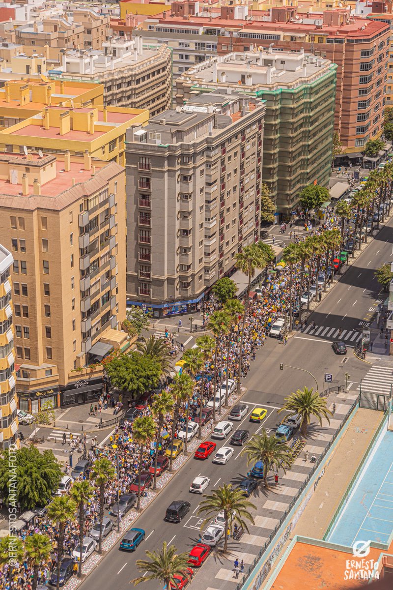 ESantanaFoto's tweet image. Fotografías de la manifestación del #20A en Las Palmas de Gran Canaria. 

#CanariasTieneUnLimite