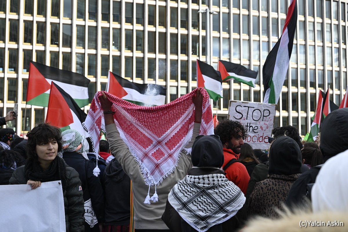 Wie immer stehen beim Anti-Israel-Demo, Fantasien über die Vernichtung #Israel s im Vordergrund. #b2004