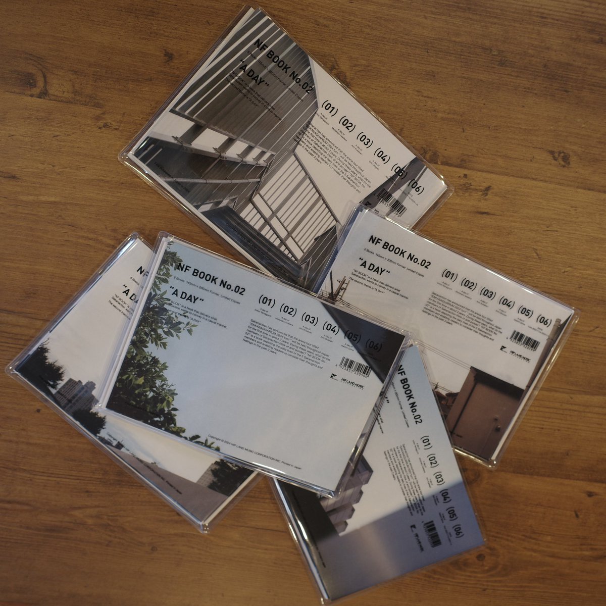 yamanakadaisuke's tweet photo. NFmemberの方は届いていれば、NFBook02を読んでからライブ観ると観方がさらに変わると思います。
本来ファンクラブ会報では絶対に言わないような内容盛り沢山です。
#SAKANAQUARIUM2024turn
#サカナクション完全復活
#サカナクション #NFBook02 https://t.co/XNSf0a688C