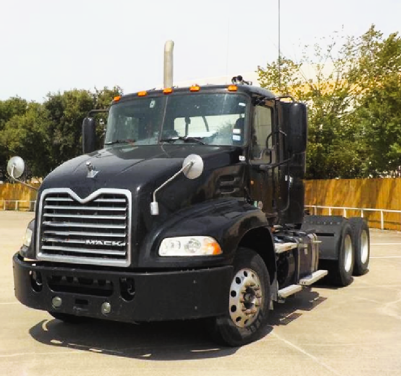 truckvin's tweet photo. Just a little Mack Snack Daycab to keep things light this weekend, but there's no doubt, we're ALWAYS Heavy on buying! #truckvin #mack #daycab https://t.co/WJkPIYXhSq