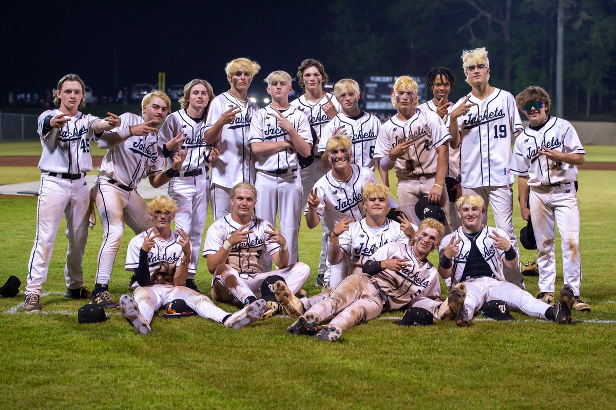 andrewtsimonson's tweet photo. Vincent was in control on the mound and at the plate as the Jackets took a pair of run-rule wins to beat Lindsay Lane in the playoffs for the second straight year and advance to the second round.

Photos by Larry Dancy &amp; Story: https://t.co/kVFr8Lg4UN https://t.co/PfQu8GI3rh