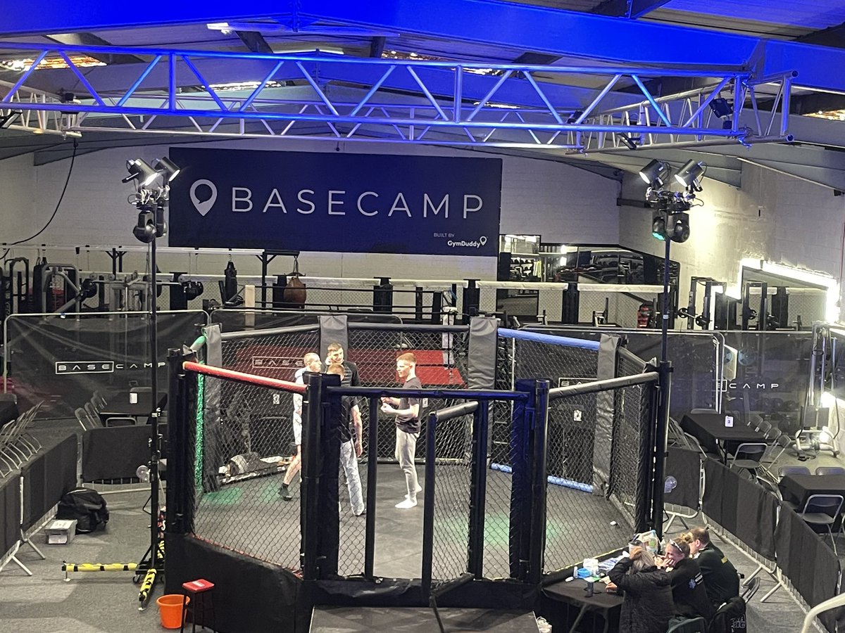 First time at this venue for @Ultra_MMA with a Paramedic led team cage-side looking after the fighters 

  #OneJobDoneWell #WeDontPlayBeingMedic #ThisIsTheDayJob #TrustedCompany #EventMedics #FightMedics #EventAmbulanceService