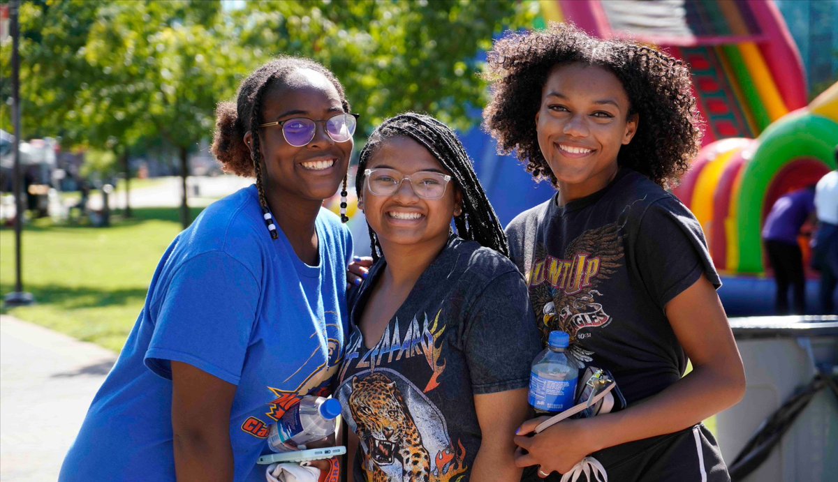 I Love Morgan Week starts TOMORROW! 🧡💙 From the spring football game to the thrilling step show, there’s an event for everyone to unleash their Bear pride! 🐻 See the full schedule (April 21-26) and join the celebration! 🔗 bit.ly/44cov2D