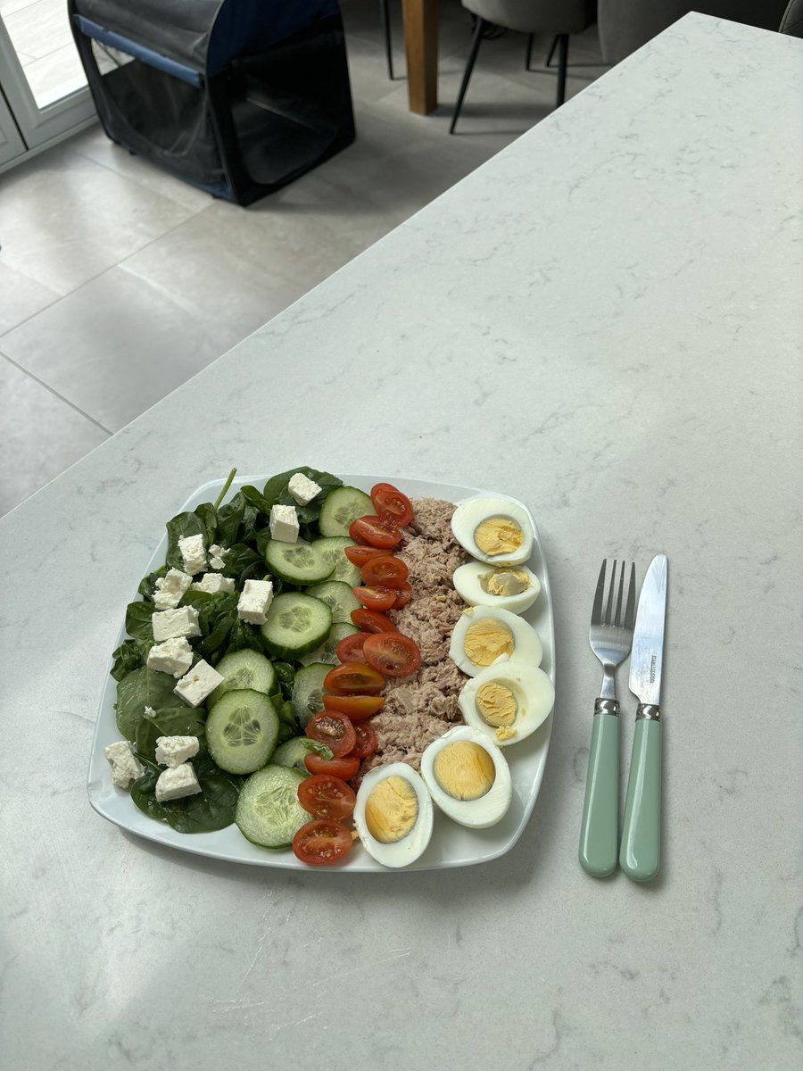 kathrobbo3's tweet image. And it’s time to have something to eat I have had a busy day so far.x
#saturdayafternoon 
#foodtime #healthyeating 
#tasty #metime #mumslife 
🥗🥗🥗🥚🥚🍅🍅😋😋😋
