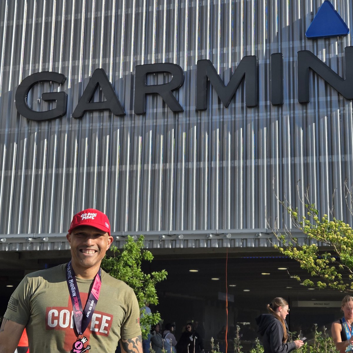 Got a PR on the half marathon time today @ Olathe, Kansas Garmin Marathon. "In the Land of Oz" Cool medal for the collection 😎