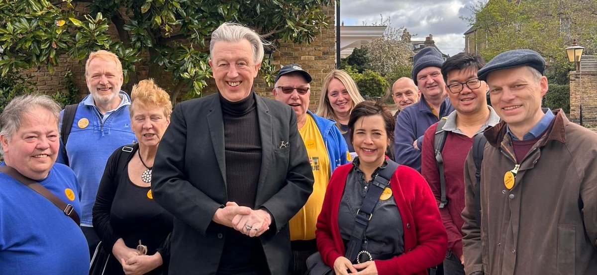 Thank you to everyone we spoke to today in Wimbledon Village. Here's this morning's team with @PaulKohlerSW19 and London Assembly candidate @SueWixLD