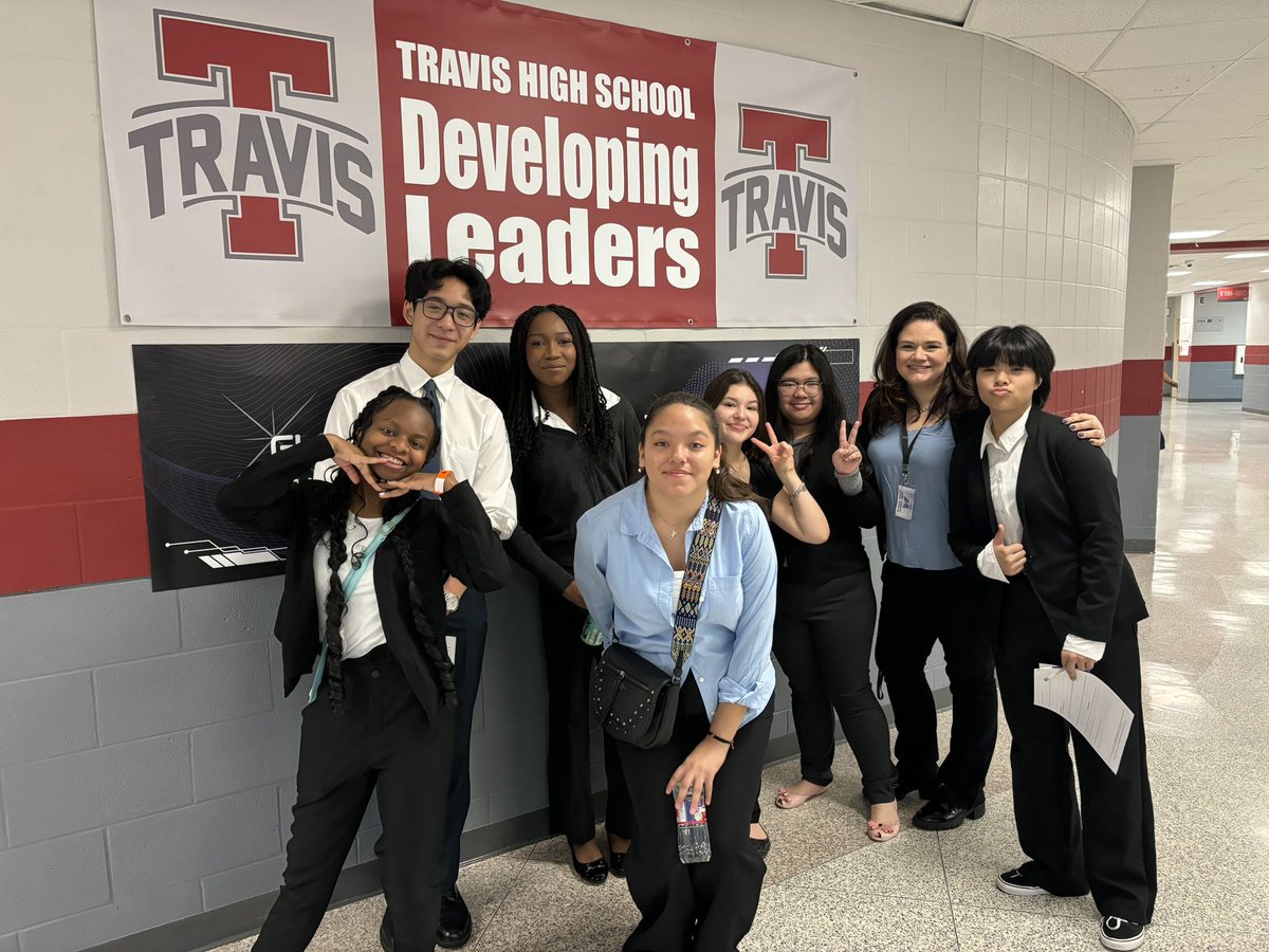 Lead_w_Russell's tweet image. Global Issues Summit put on by @fbgsa is almost underway at @THS_Tigers! Can’t wait to see what will be discussed today!! #DevelopingLeaders