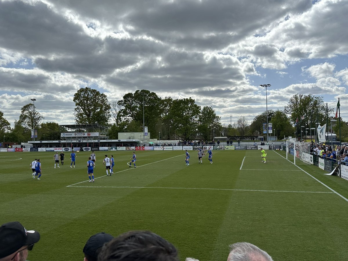 Today’s #FMOFootballTravels - AFC Totton v Merthyr Town in the @SouthernLeague1 Premier South down in sunny Hampshire.

#nonleaguefootball #GroundHopping @AFCTotton @MerthyrTownFC