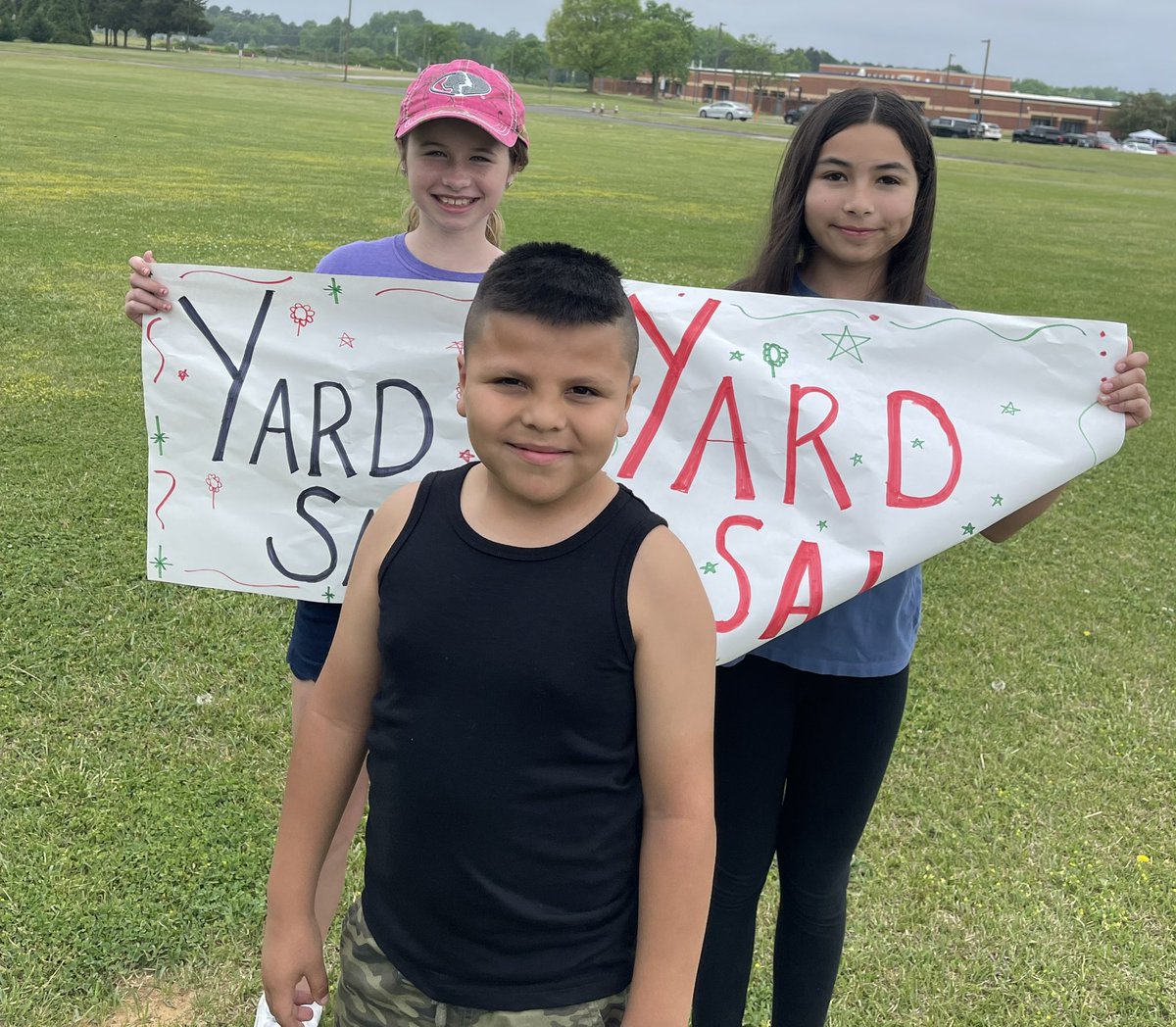 Yard Sale happening now! Come see us! <a href="/lsoto_liliana/">Liliana Soto</a> <a href="/MsHardy777/">Ms. Hardy</a>
