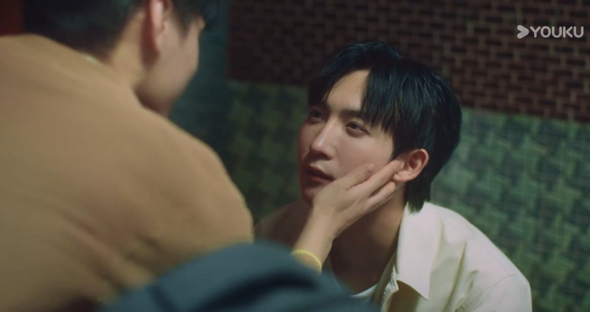 Dramas4thewin's tweet photo. Wow. #UnknownTheSeries truly delivered. For me, Unknown isn't a story about brothers. It's about two men who forged a brotherhood and family out of loneliness and pain. It's about a man (Qian) who hides behind being a brother to shield himself from a love he's+ #關於未知的我們 https://t.co/wKS2qd3XsJ