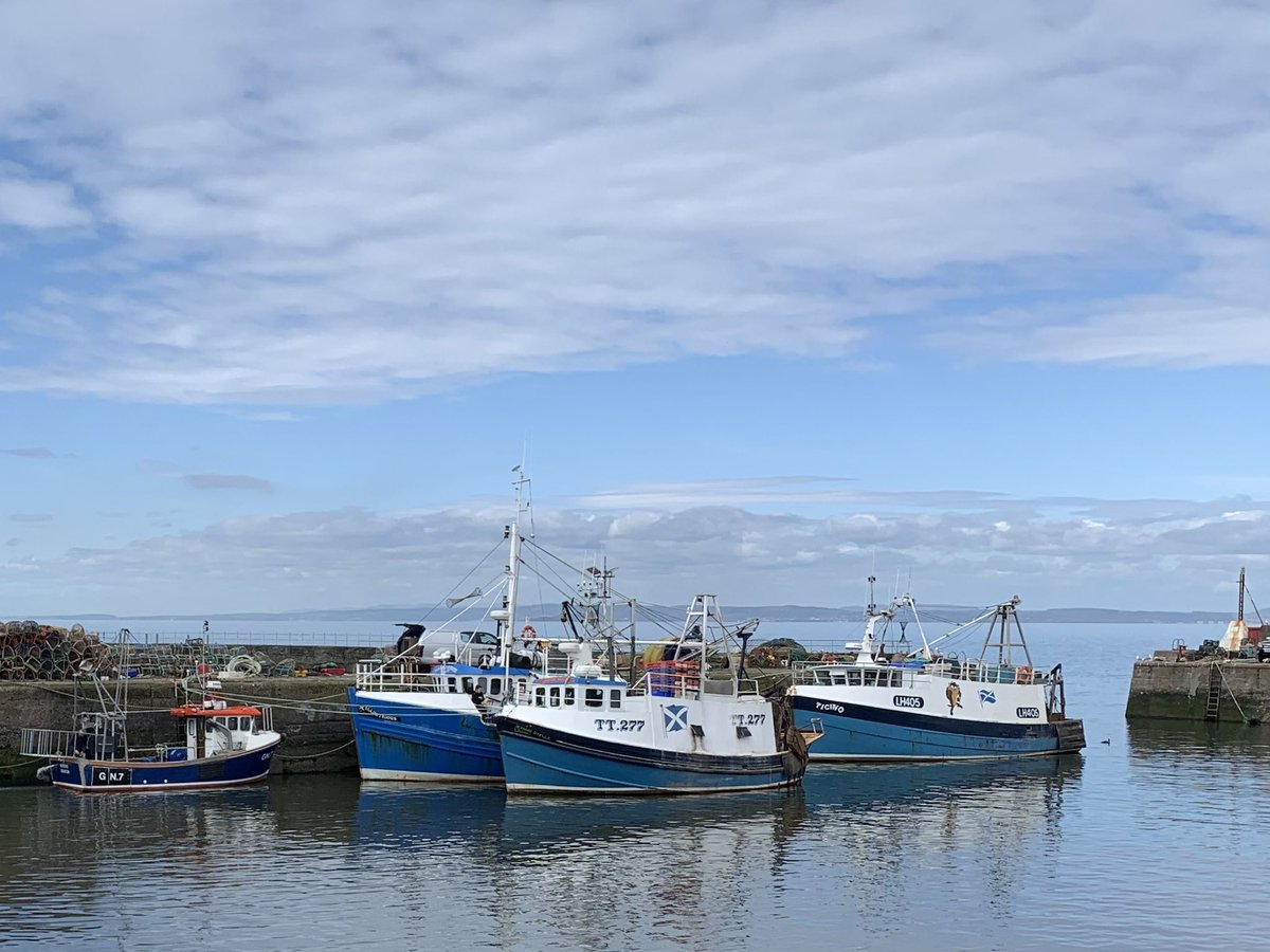 ruthannebaxter's tweet photo. Had a beautiful walk around #Cockenzie Harbour this morning. Very good for body, mind &amp; soul #sea #tranquility @LothianLoop @eastlothianlife @EastCoastBuses https://t.co/xeiKAWSLpm