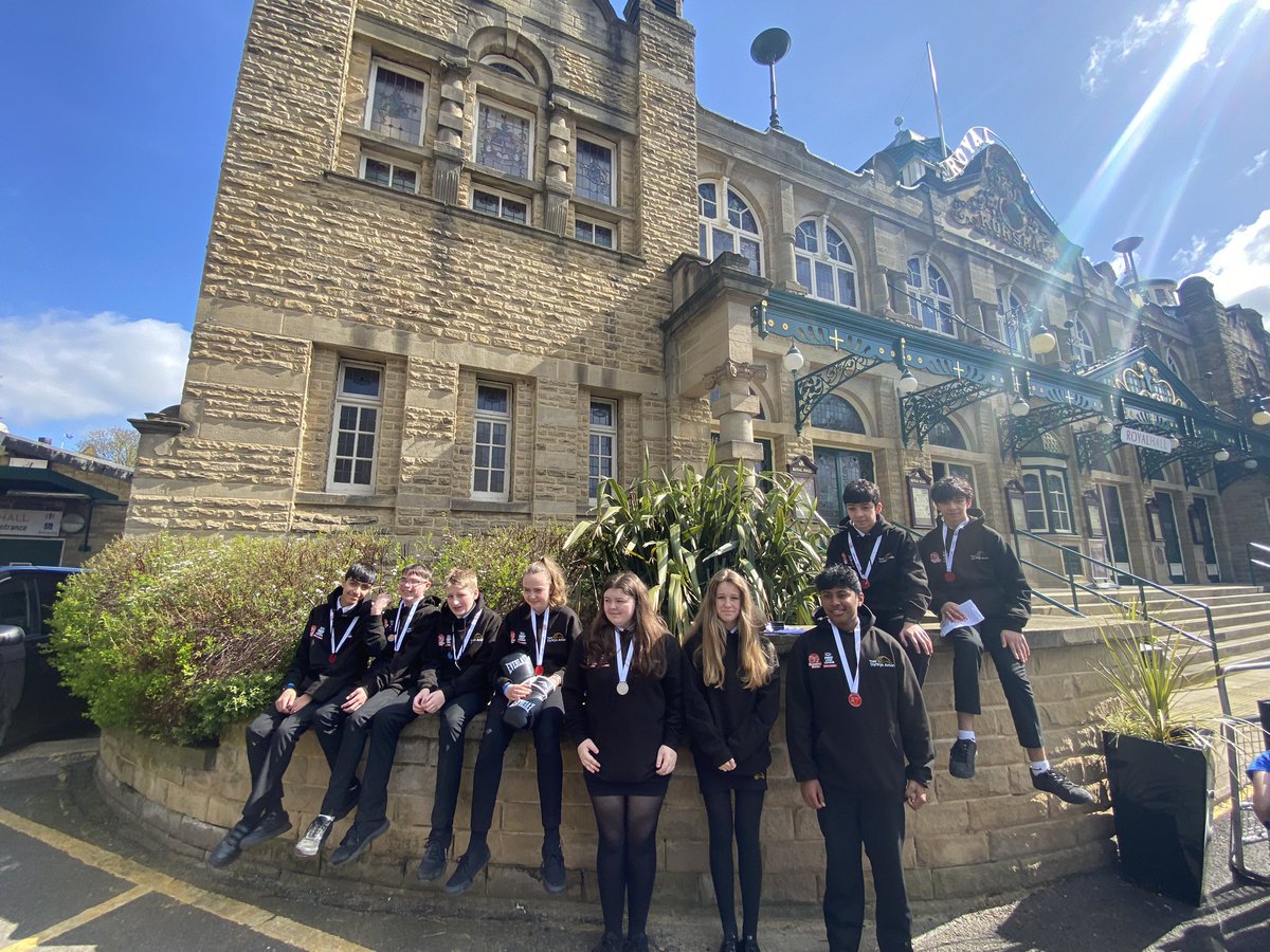 ydadesigntech's tweet photo. Ysgol Dyffryn Aman - Boxing Brix - have had a fantastic day

#FLLMASTERPIECEUK https://t.co/vNItP8wu1M
