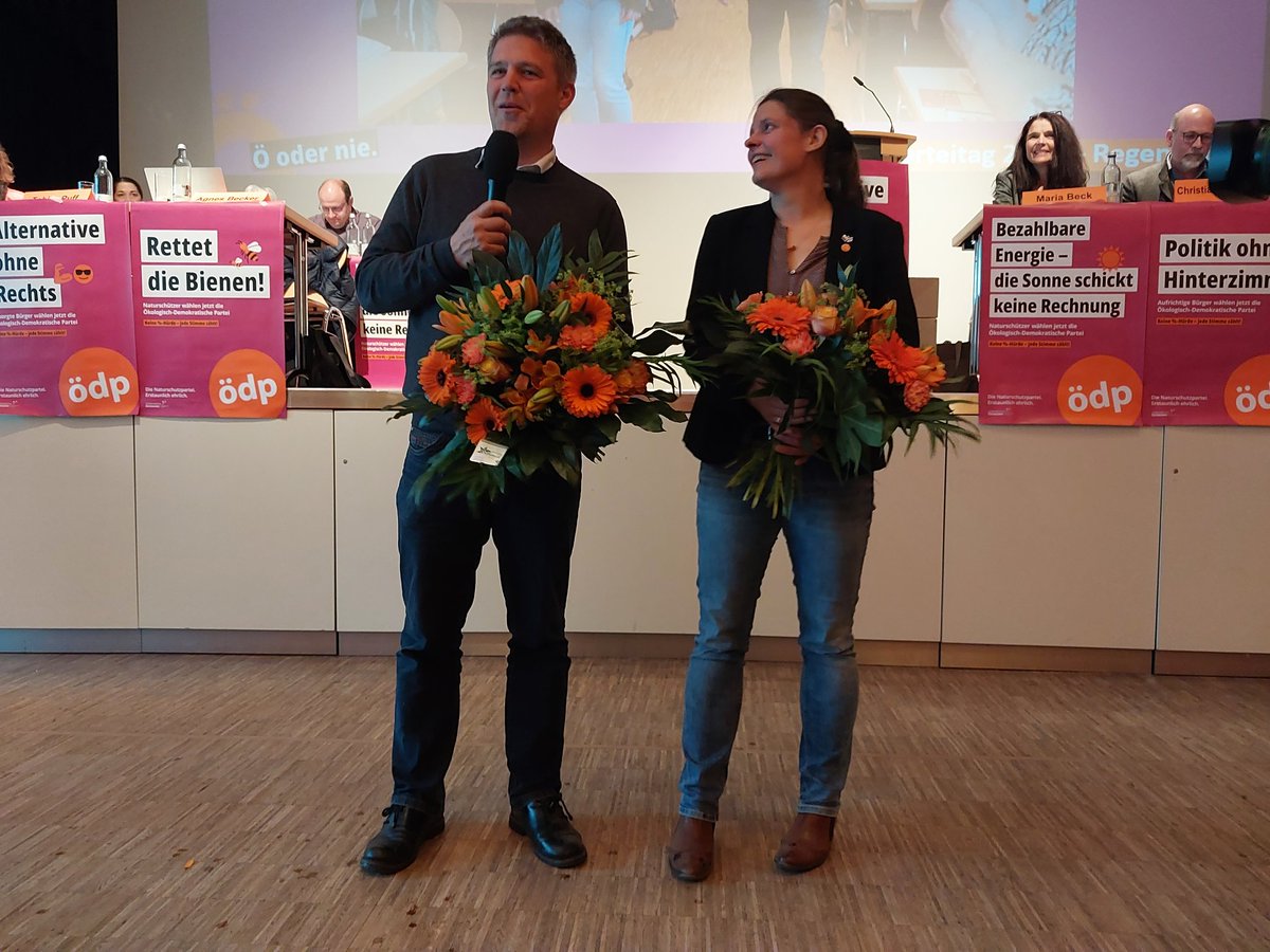 Der LPT der ÖDP Bayern in Regensburg hat die beiden Landesvorsitzenden Agnes Becker und Tobias Ruff mit überwältigender Mehrheit für die nächsten 2 Jahre wieder gewählt. Herzlichen Glückwunsch! #ÖDP