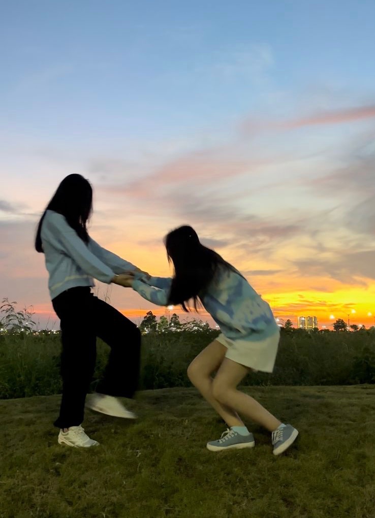 Hillary Abigail tweet media