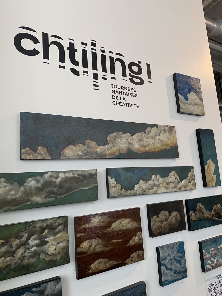 OlivierChateau1's tweet photo. Visite du marchĂ© dâart du festival #Chtiiing sur lâĂźle de Nantes. Des crĂ©ateurs rĂ©inventent Ă partir de matĂ©riaux rĂ©cupĂ©rĂ©s, de rĂ©emploi. Plaisir dâĂ©changer pr comprendre leur dĂ©marche artistique et comment la responsabilitĂ© environnementale vient interroger leur pratique. https://t.co/GNRl5gSTpW