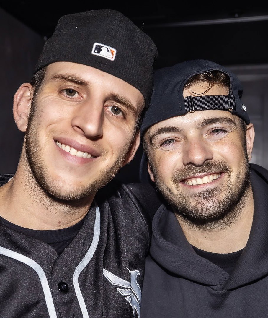 why their smiles are so contagious 😭❤️
@MartinGarrix @ILLENIUM