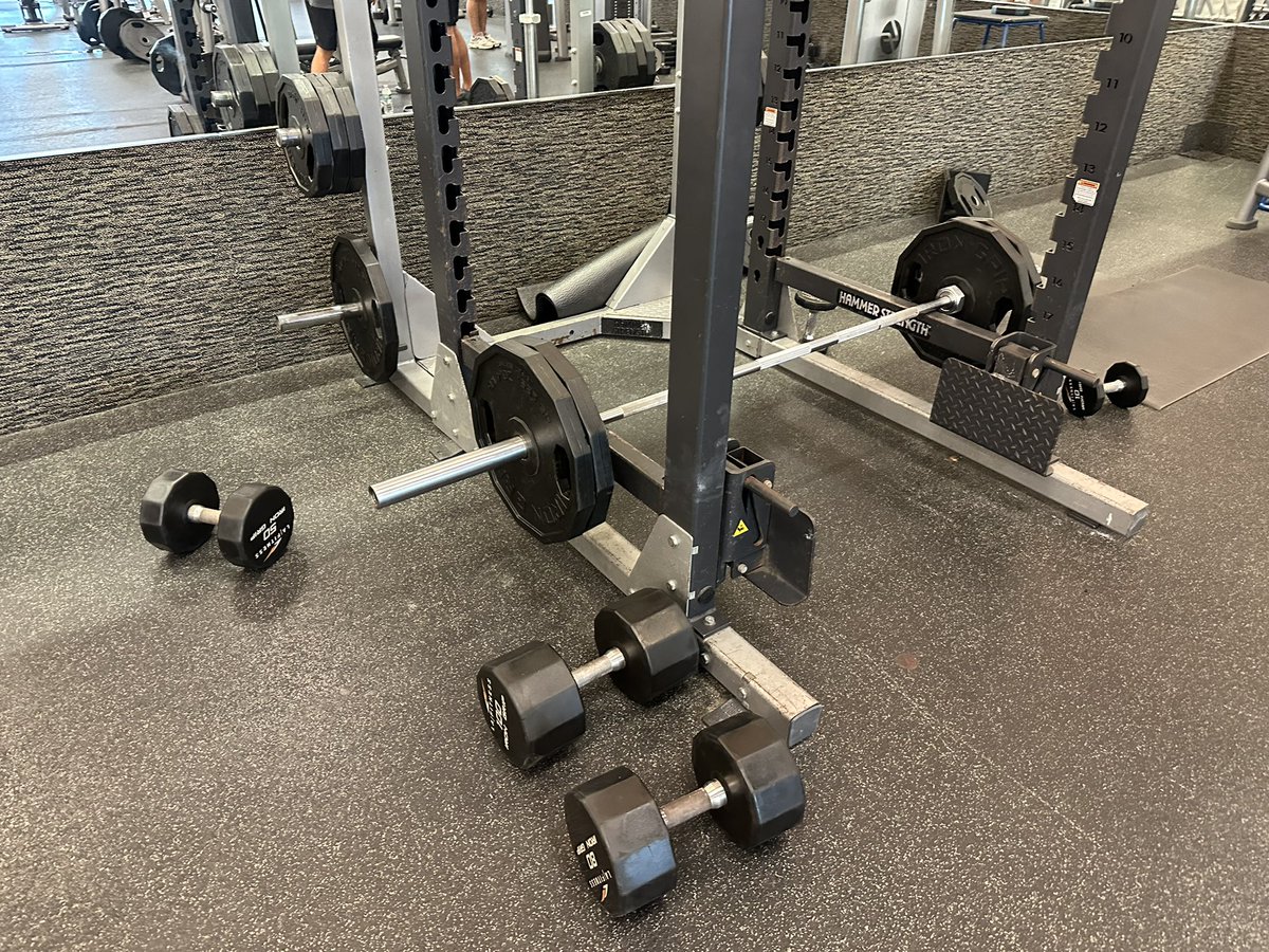 WhatWillItTake's tweet image. @LAFitness 8310 Bird Rd, Miami, FL since the customers don’t do it (I don’t know why), can u please send ur employees to put weights back more often. Finding weights at times is impossible. They’re all over the gym. It’s insane how disorganized this gym is &amp;amp; it’s a nice one
