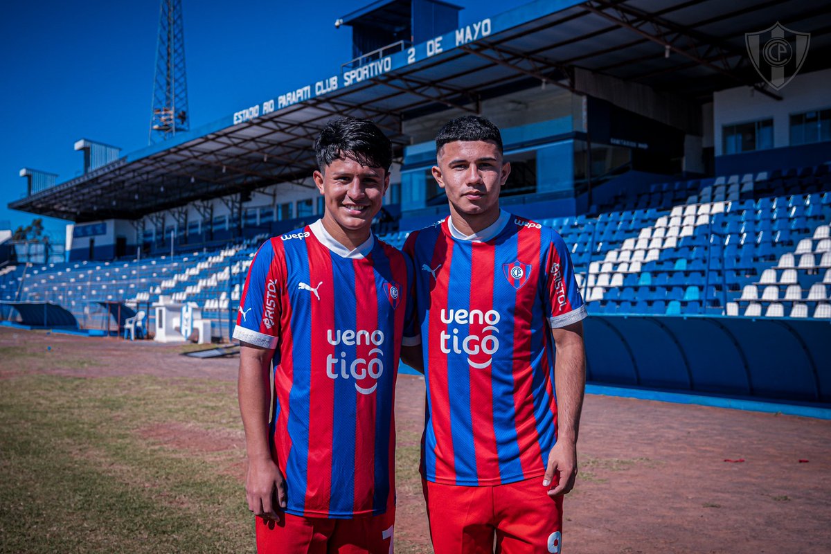 #ReservaCCP 🔵🔴 Cerro Porteño ganó 3-0 al Spvo. 2 de Mayo; Édgar Páez (x2) y Ángel Aguilera marcaron los goles para el Ciclón ⚽️🌪 El partido se disputó en la mañana de este sábado en el estadio Río Parapití 🏟️ #LaMejorCanteraDelPaís 💎