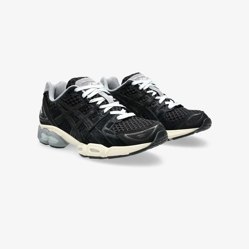 Ad: 🚨 FRESH DROP 🚨 Now Live At SNS. The Asics Sportstyle Gel-Nimbus 9 X Ennoy! 

White / Cream > tinyurl.com/9ebztjxe 
Black > tinyurl.com/49ned3s4 

RRP: £185