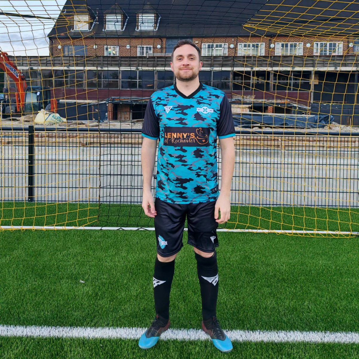 Last night marked the debut of our sleek new home kit, courtesy of the team at <a href="/Sporty_Bits/">Sporty Bits</a> proudly sponsored by lennys of rochester.

 We're eager for this partnership, aiming to raise funds together for <a href="/airambulancekss/">Air Ambulance Charity Kent Surrey Sussex</a>.

 #forandyandjoshua