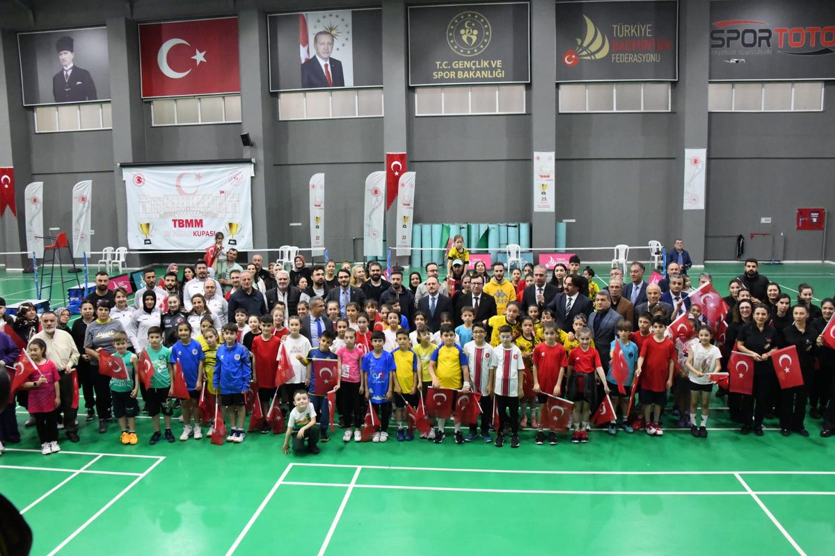 Gençlik ve Spor Bakanlığı Spor Hizmetleri Genel Müdürlüğü, 81 ilde “23 Nisan Ulusal Egemenlik ve Çocuk Bayramı İl Spor Etkinlikleri” düzenleyecek.