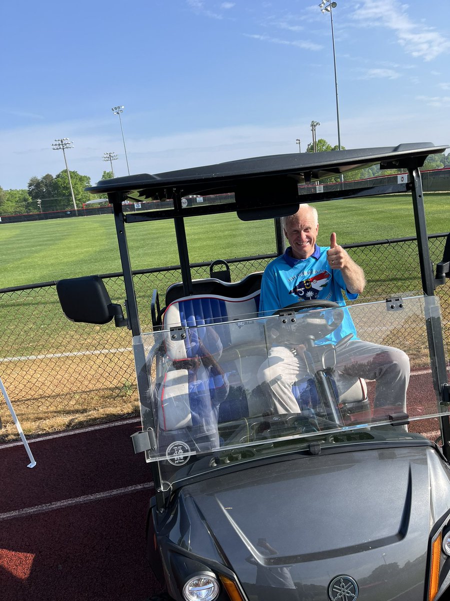 @weaverp2 enjoying this beautiful day watching NC’s best compete at the @CoachesCombines in the @CarolinaCoaches golf cart @NCCoachesAssn