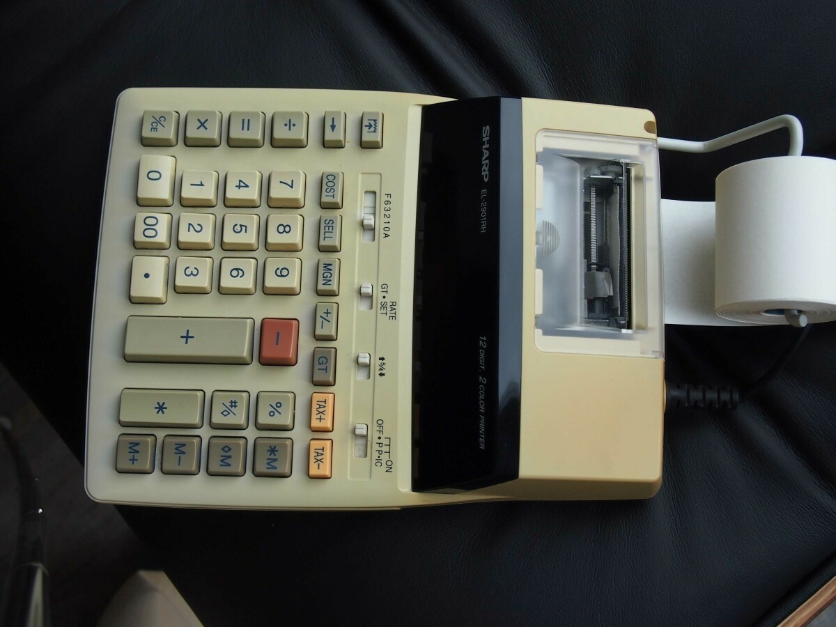 KoopPlein079's tweet photo. Sharp Electronic Printing Calculator EL-2901RH https://t.co/OI1I8sulc8 https://t.co/MxR6BhJYoY