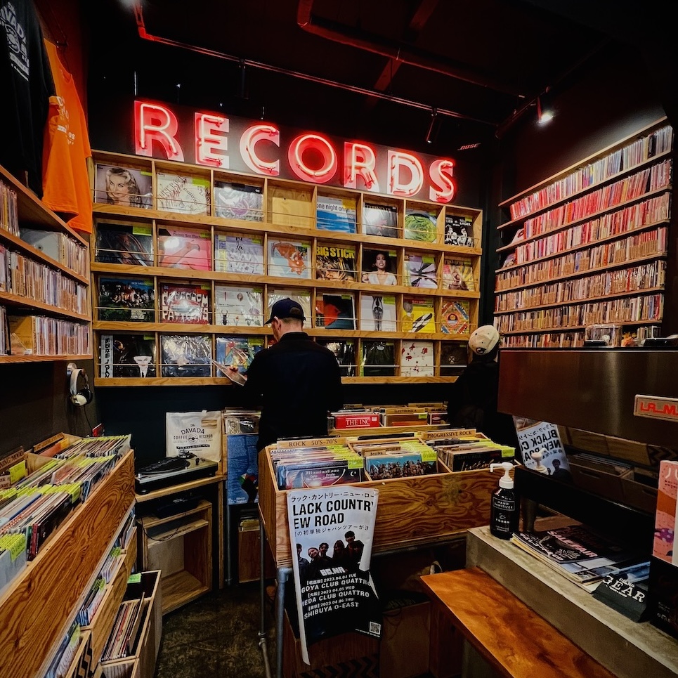 It’s National Record Store Day! Don’t forget to show your love and support the folks, who for many like me, helped establish a lifelong love for Jazz! en.wikipedia.org/wiki/Record_St…