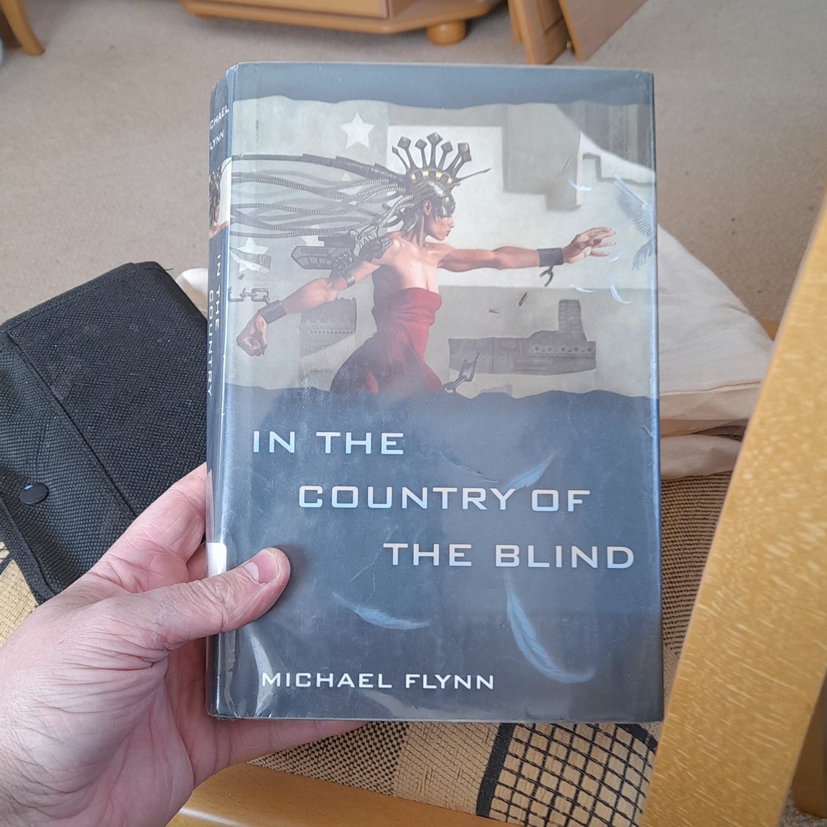 I only found out today that Michael Flynn, writer of this great book here pictured, died in September last year.

An interesting #scifi writer has been lost.
#authorsofig #tribute #authorlife #booktwitter