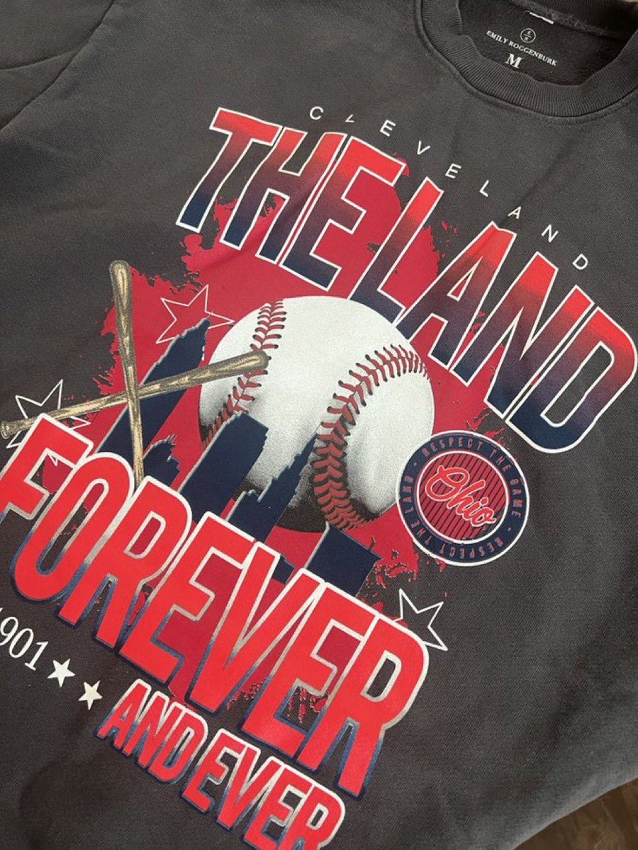 BIG DAY in The Land 🏀⚾️ Giving away a $100 gift card to emilyroggenburk.com — retweet this to enter! Plus, use code “WEWANTSPRING” for 20% OFF everything!