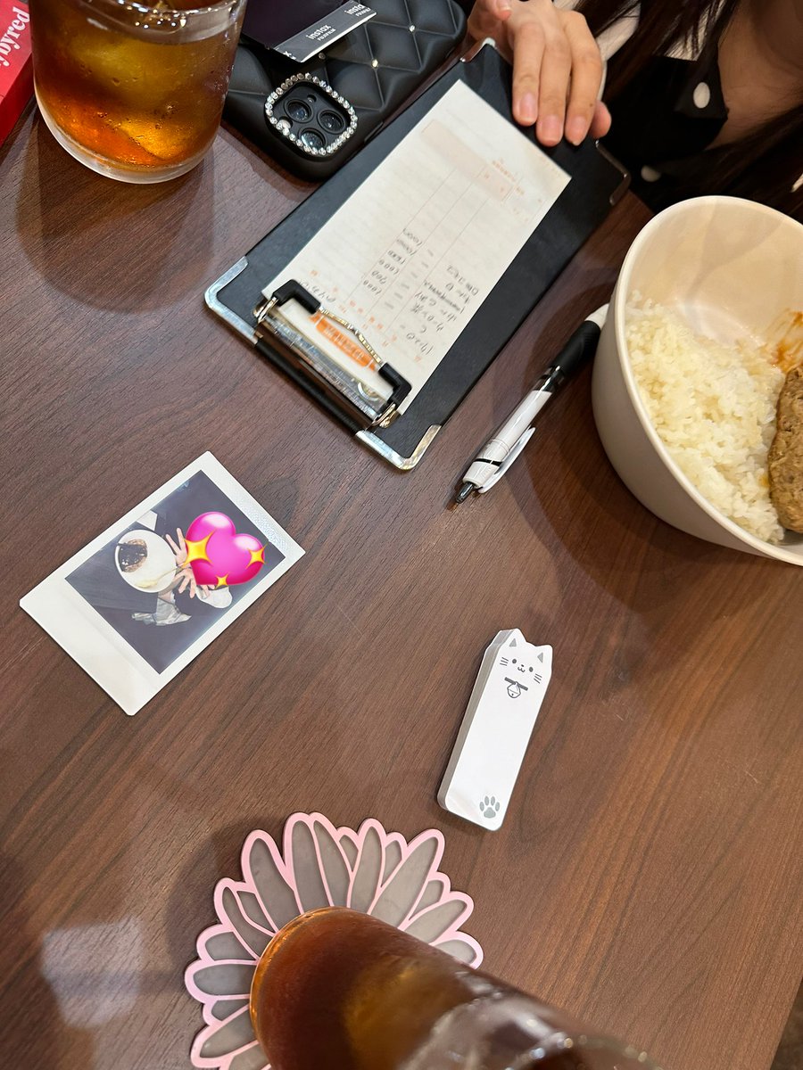 Y3OVvrPAienkyxC's tweet photo. 今日は久しぶりにコンカフェ行って来た🥳✌️ 楽しすぎておなか痛い( ⸝⸝⸝¯ ³¯⸝⸝⸝ )♡
お話ししてくれたキャストさんたち みんなに感謝です😊 楽しい土曜日だったよ(๑˃̵ᴗ˂̵)و ヨシ!
#えくれーる #ASTER #HEDES #AOCO https://t.co/wjBUIW1zn6
