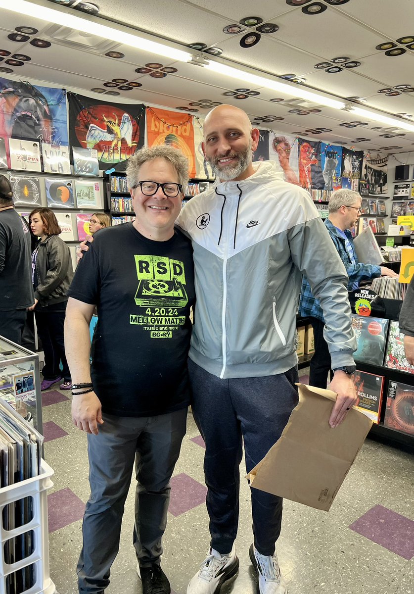 Get out on this beautiful Saturday to @MellowMatts for Record Store Day! A true local gem here in the WABBLES community. Great deals on vinyl, special releases & more! Live music starts at noon! 🎸 🎶💿🎧